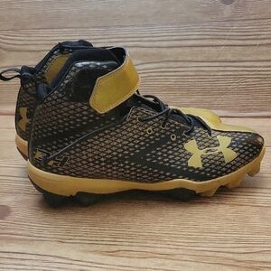 Under Armour Black and Yellow Cleats